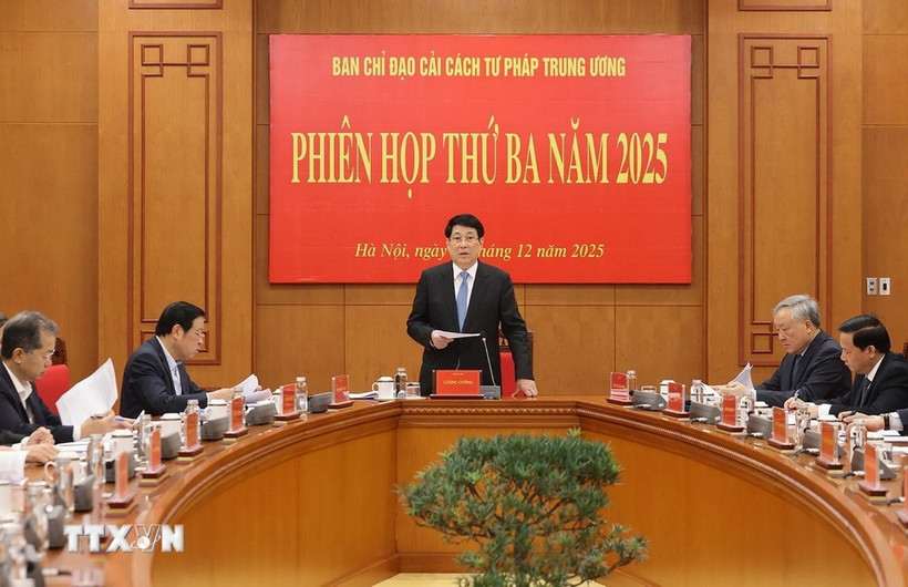 Le président Luong Cuong préside la 3ᵉ réunion du Comité central de pilotage de la réforme judiciaire