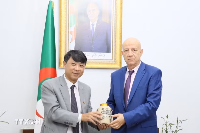Le Vietnam et l’Algérie renforcent leur coopération