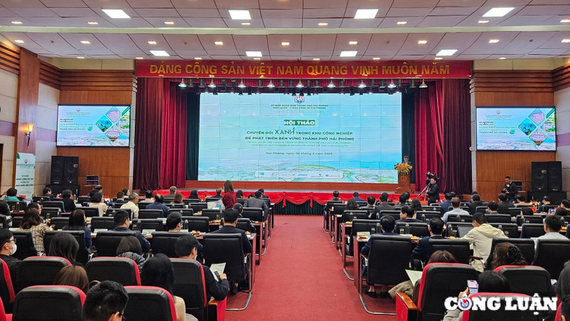 Le séminaire intitulé « La ville de Hai Phong, pionnière de la transformation verte et du développement durable » s'est tenu fin mars. Photo : congluan.vn