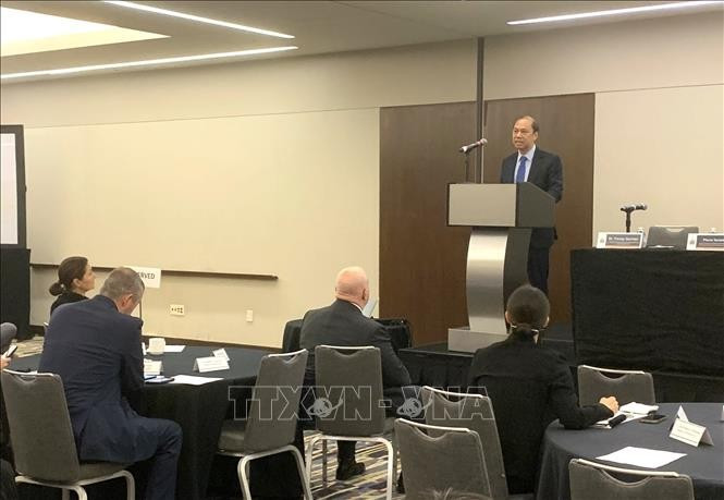 L’ambassadeur du Vietnam aux États-Unis, Nguyen Quoc Dung, a prononcé le 16 octobre un discours d’ouverture du premier Dialogue de Potomac, organisé par le Centre pour les stratégies de l’Asie-Pacifique. Photo : VNA