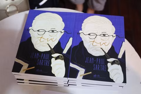 Les Mots de Jean-Paul Sartre traduits en vietnamien ảnh 1