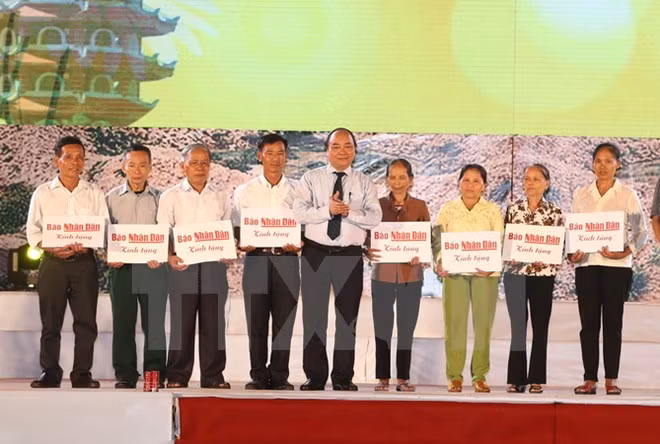 Ha Tinh célèbre l’anniversaire de la victoire de Dong Loc ảnh 2