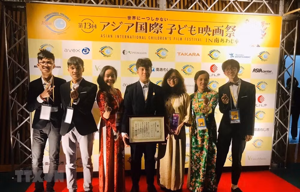 Hanoï : élèves primés lors du Festival international de films pour l’enfant de l'Asie ảnh 1