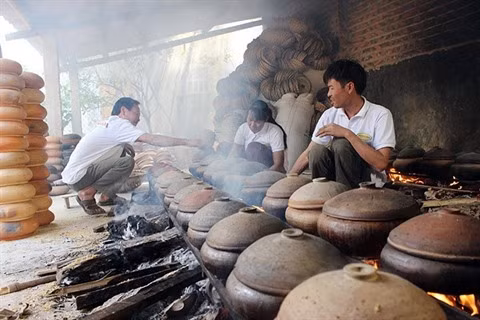 Effervescence dans les villages de métiers à l’approche du Têt ảnh 1