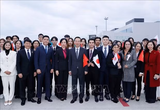 Le président Vo Van Thuong termine avec succès sa visite officielle au Japon ảnh 2