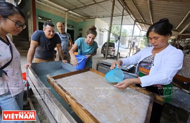 La fabrication du papier "do" dans la province de Hoà Binh ảnh 5
