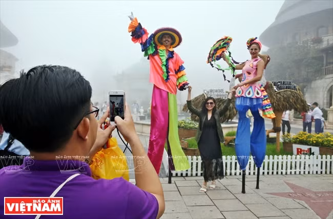 Bà Nà Hills, la « ville flottant dans les nuages » ảnh 15