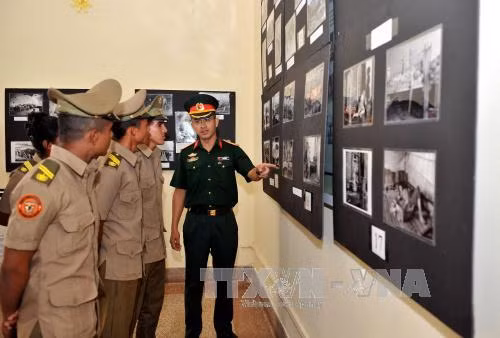 Exposition sur la libération du Sud et la réunification nationale à Cuba ảnh 1