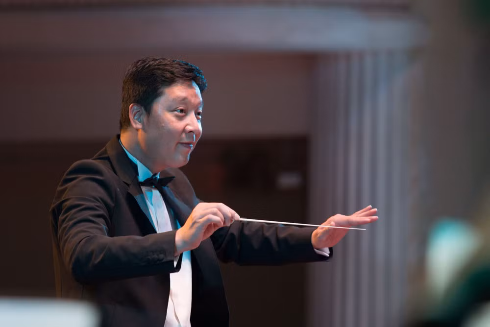 Le chef d'orchestre Le Phi Phi va diriger le concert des œuvres de Bach le 9 août ảnh 1