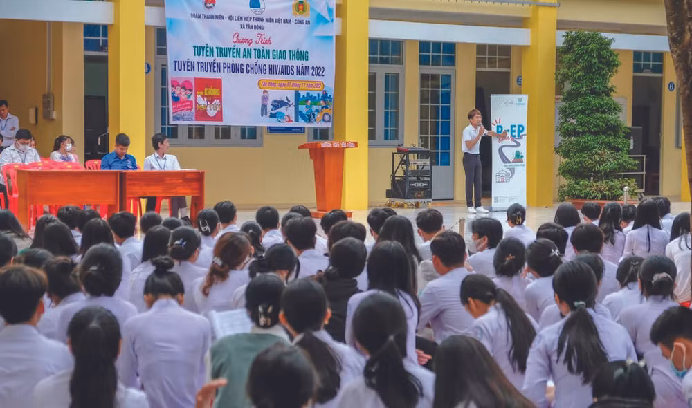 Vers la fin de l’épidémie de VIH/sida en 2030 ảnh 2