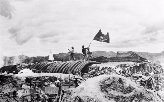 La victoire historique de Diên Biên Phu, un jalon de la ligne de résistance intégrale ảnh 2