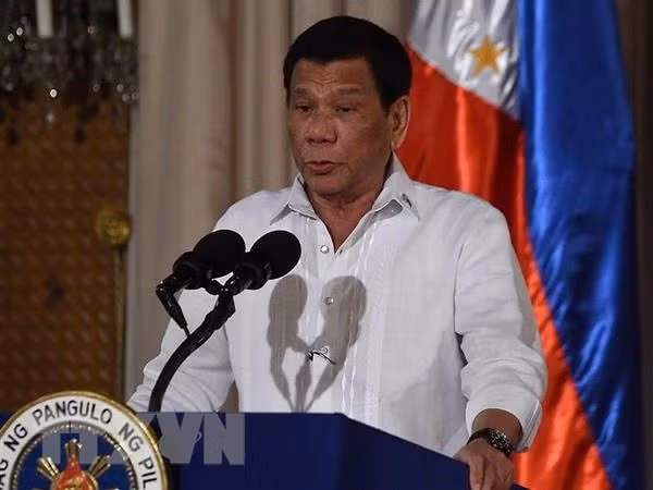 Le président philippin ordonne l’examen de tous les contrats du gouvernement ảnh 1