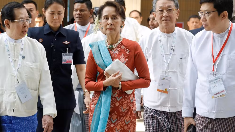 Myanmar: Aung San Suu Kyi lance un appel aux investisseurs ảnh 1