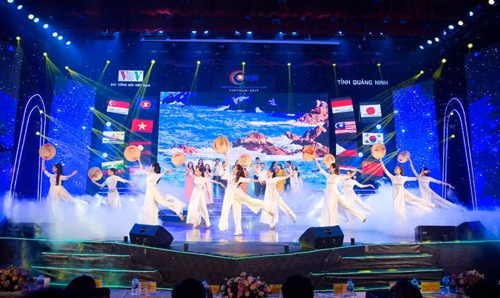 Coup d’envoi du concours de chant ASEAN+3 ảnh 1