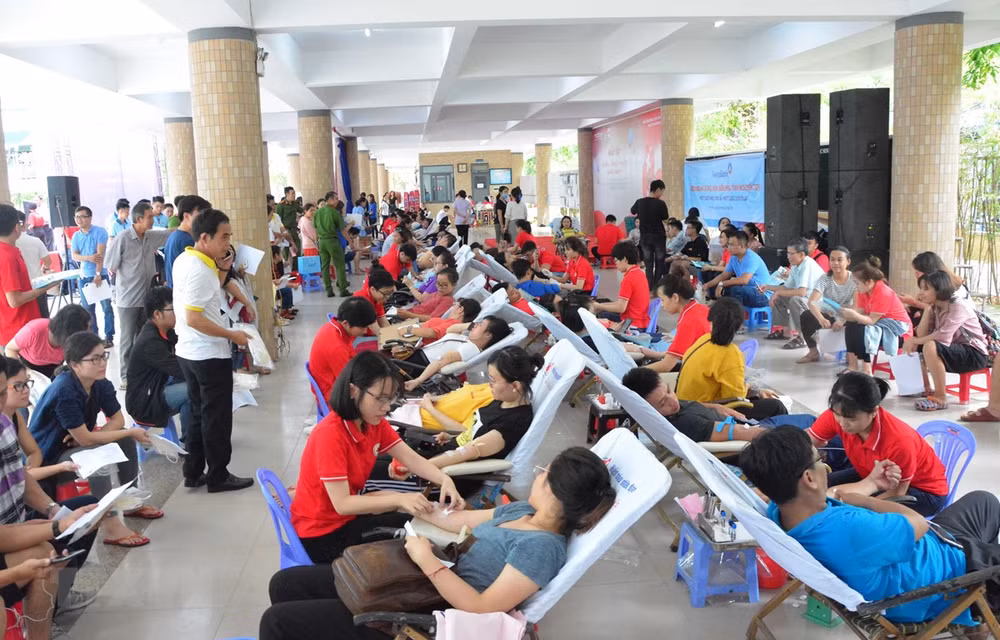 Fête du don de sang volontaire à Da Nang ảnh 1
