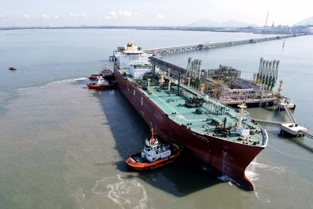 PV GAS, fournisseur de la première expédition de propane réfrigéré au Complexe pétrochimique du Sud ảnh 2