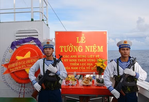 Hommage aux Morts pour la Patrie sur le plateau continental du Sud du Vietnam ảnh 1