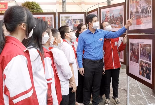 Bac Giang accorde une priorité à la communication sur la souveraineté maritime du Vietnam ảnh 2