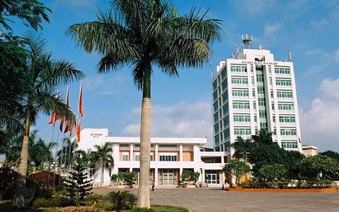 L'Université nationale de Hanoï parmi les 800 meilleures du monde ảnh 1