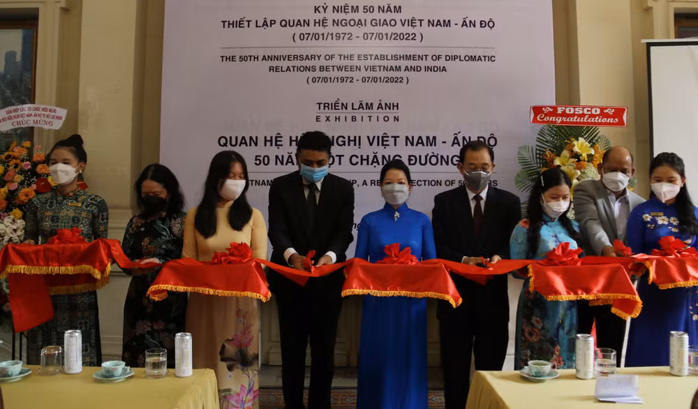 Exposition de photos "Relations Vietnam - Inde: Souvenir de 50 ans" à Ho Chi Minh-Ville ảnh 1