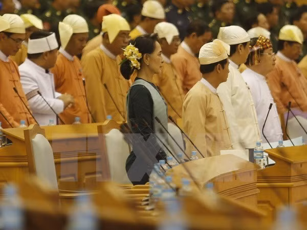 Myanmar: les groupes armés s’engagent à poursuivre leurs pourparlers avec le gouvernement ảnh 1