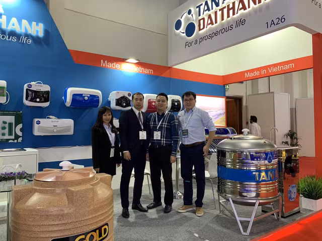 Un groupe vietnamien participe à la foire The Big 5 à Dubaï ảnh 1