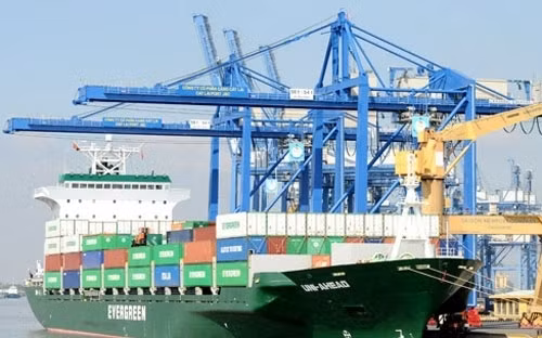 Excédent commercial de 2,68 milliards de dollars en 2016 ảnh 1