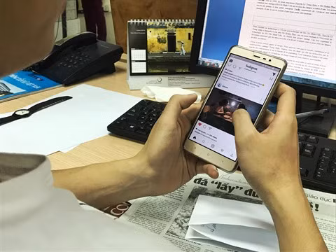 Smartphones vietnamiens au sein d’une concurrence atroce ảnh 2
