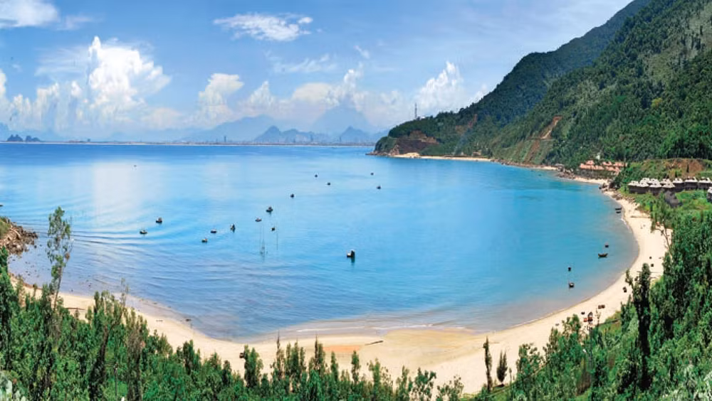Lancement du prix «Les destinations les plus attrayantes du Vietnam" ảnh 1 Lancement du prix «Les destinations les plus attrayantes du Vietnam" ảnh 1