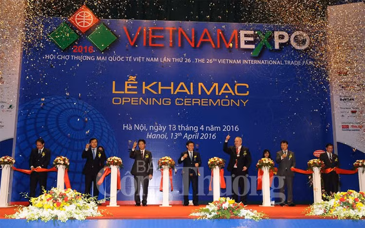 Ouverture de la foire Vietnam Expo 2016 à Hanoi ảnh 1