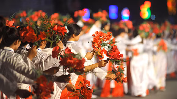 Préparation du 5e Festival des flamboyants rouges de Hai Phong 2016 ảnh 1 Préparation du 5e Festival des flamboyants rouges de Hai Phong 2016 ảnh 1