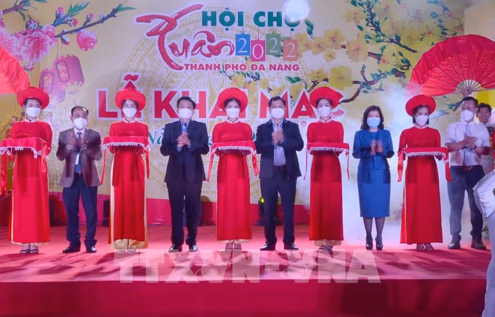 Hanoï : Ouverture du marché aux fleurs de Hang Luoc ảnh 3