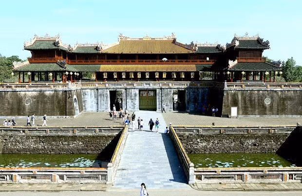Le Centre de conservation des monuments de Huê célèbre son 40e anniversaire ảnh 1