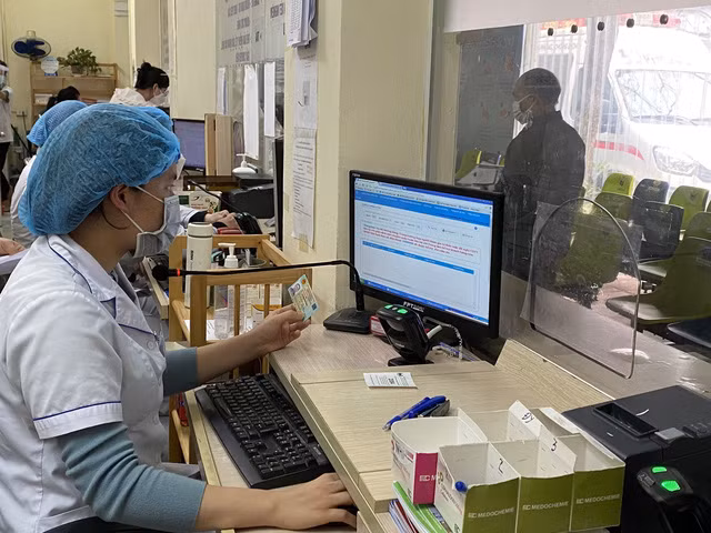 Piloter l'utilisation de cartes d'identité à puce pour les examens et traitements médicaux ảnh 1