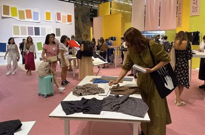 Le Vietnam participe au salon textile Première Vision 2022 en France ảnh 1