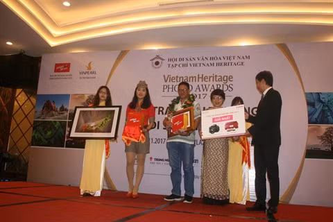 Remise des prix du concours de photos sur le patrimoine du Vietnam 2017 ảnh 1