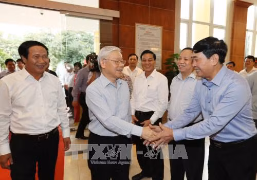 Le secrétaire général Nguyên Phu Trong travaille à Hai Phong ảnh 2