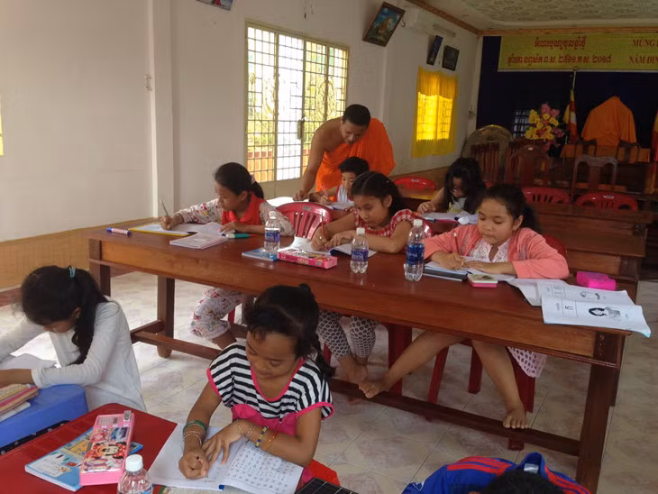 À Cân Tho, un cours de khmer pas comme les autres ảnh 2