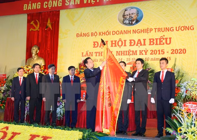 2e Congrès de l’organisation du PCV du bloc des entreprises d​e ressort central ảnh 1