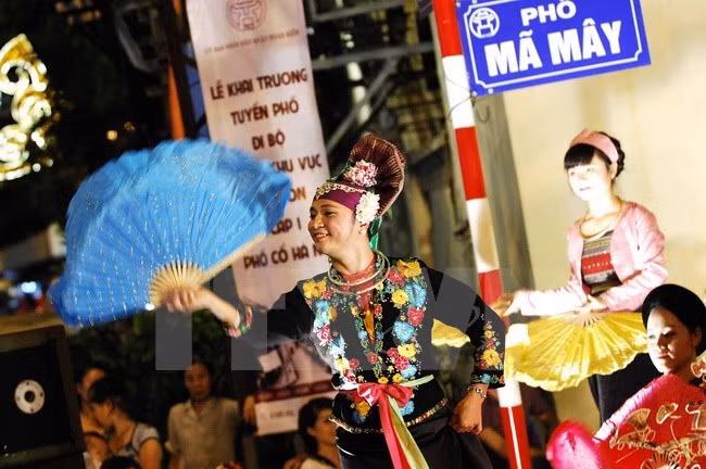 Célébration de la Journée de Libération de Hanoi ảnh 1