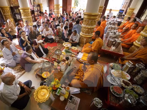 HCM-Ville : rencontre de Khmers pour la fête Sene Dolta ảnh 1