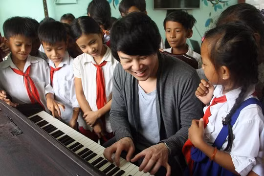 Le chanteur Thanh Bui, ambassadeur de bonne volonté de l’ONU ảnh 1
