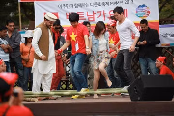 Le Vietnam au Festival Ariang 2015 en République de Corée ảnh 1 Le Vietnam au Festival Ariang 2015 en République de Corée ảnh 1