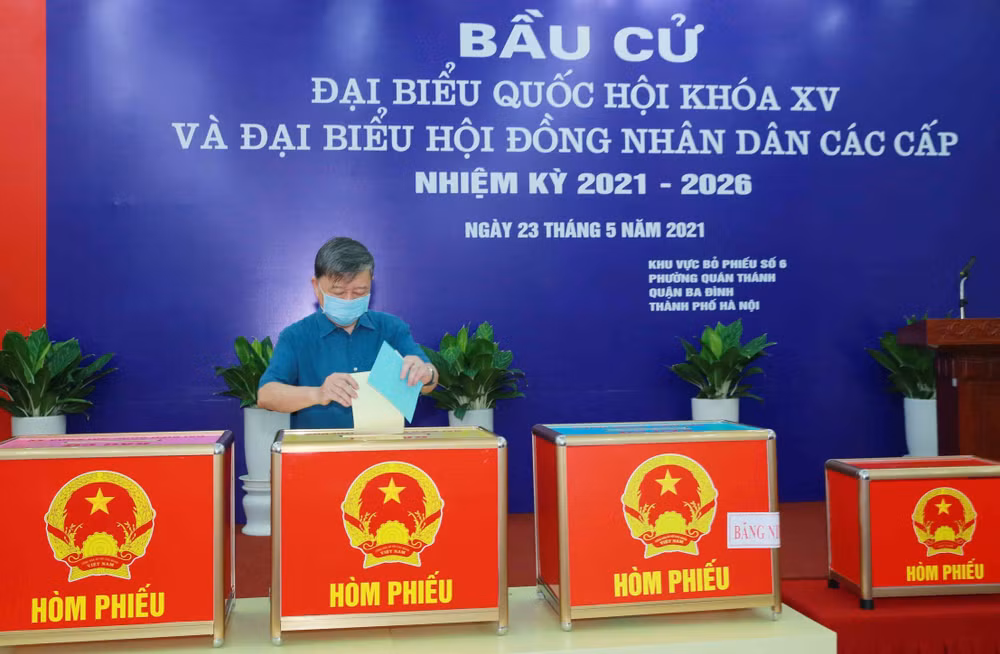 Les Vietnamiens votent pour les 15es élections législatives ảnh 1