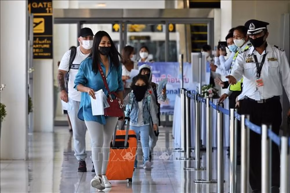 La Thaïlande assouplit les restrictions pour relancer le tourisme ảnh 1