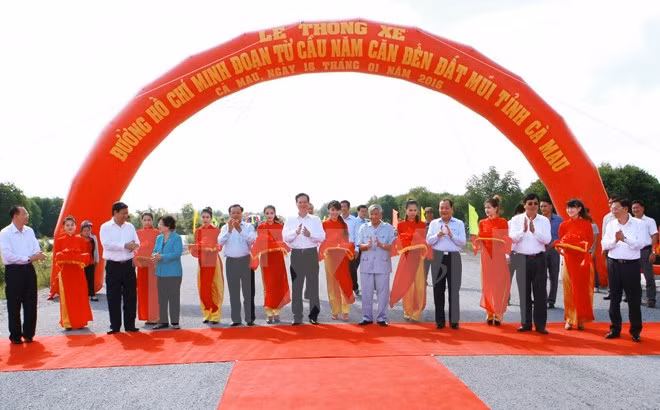 Le PM donne le coup d’envoi de plusieurs projets d’infrastructure ảnh 2