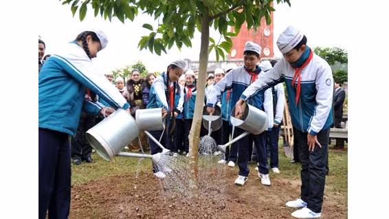 Lancement de la Fête de la plantation d'arbres du Printemps Binh Thân 2016 ảnh 1