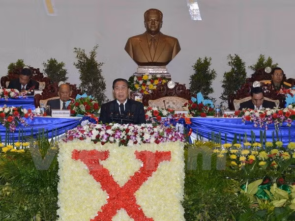 Un virage marquant le fort développement du Parti populaire révolutionnaire du Laos ảnh 1