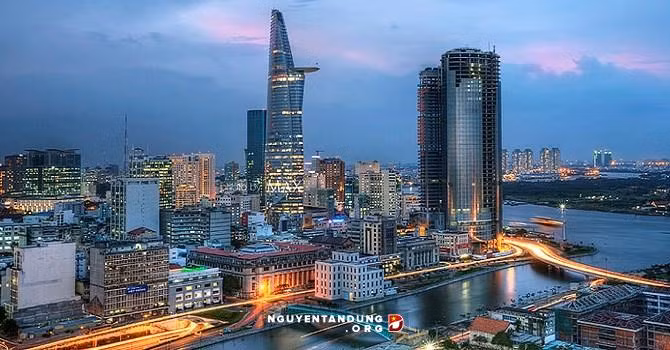 Ho Chi Minh-Ville accompagne le pays dans son Renouveau ảnh 1