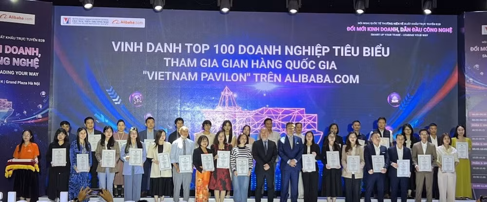 L'annonce de la liste de 100 entreprises au Pavillon du Vietnam sur Alibaba.com ảnh 1